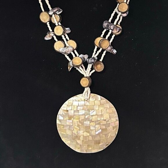 Mother Of Pearl Shell Beaded Necklace Mosaic Round Pendant Boho Triple Strand - Picture 1 of 9